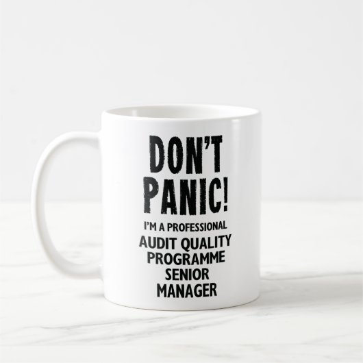 Senior Manager des Qualitätsprogramms Kaffeetasse (Links)