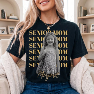 Senior Mom Foto Gestapelte Typografie Benutzerdefi T-Shirt