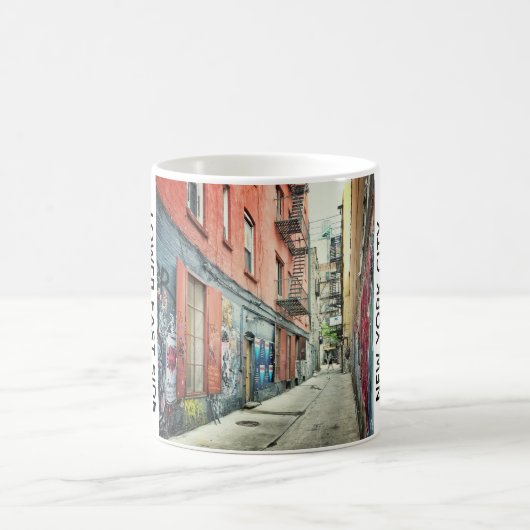 Senken Sie Ostseiten-Graffiti, New York City Kaffeetasse (Mittel)