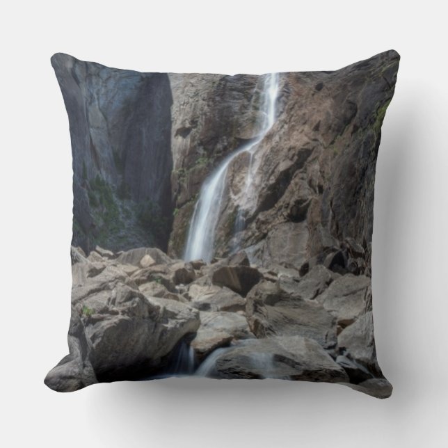 Senken Sie Yosemite Falls Kissen (Vorderseite)