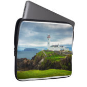 Sentinel of the Atlantic – Fanad Head Laptopschutzhülle (Vorne Rechts)