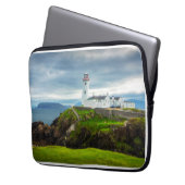 Sentinel of the Atlantic – Fanad Head Laptopschutzhülle (Vorderseite Links)