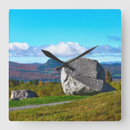 Sentinel Rock Staat Park, Westmore, Vermont Quadratische Wanduhr