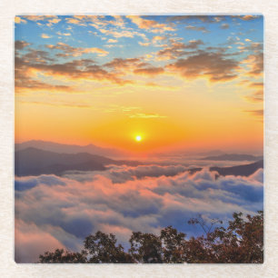 Seoraksan-Berge, von Nebel bei Sonnenaufgang bedec Glasuntersetzer