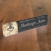 Sepia Butterfleur | Tan Butterfly über Lilie Namensplakette (Seite)