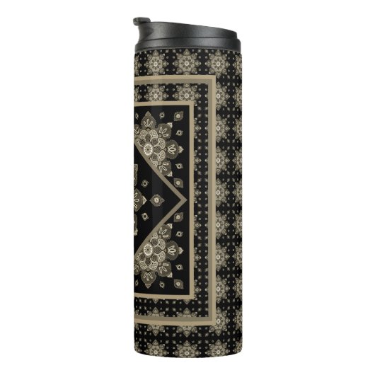 Sepia Medallions auf schwarzen Thermal Tumbler Thermosbecher (Nach rechts gedreht)