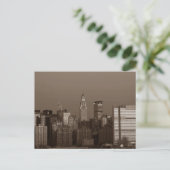 Sepia New York City Skyline Postkarte (Stehend Vorderseite)