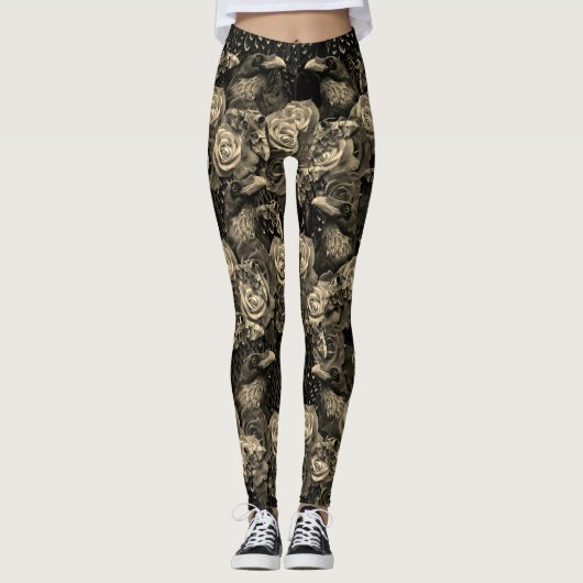 Sepia Raven Evermore mit Rose und Hawkmoths Leggings (Vorderseite)