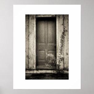 Sepia-Rostiges Verlassenes Gebäude-Tür-Poster-Druc Poster