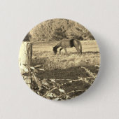 Sepia ton Brown Pferd und Zaun Button (Vorderseite)
