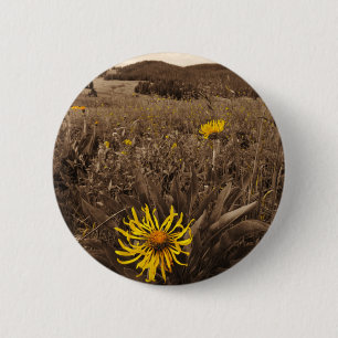 Sepia tone Yellow Wildblumen Button
