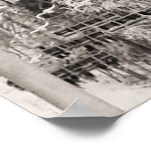 Sepia tonski print, Über den Bäumen Poster (Ecke)