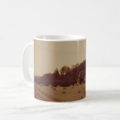 Sepia Tractor Bailing Hay Kaffeetasse (Vorderseite Links)