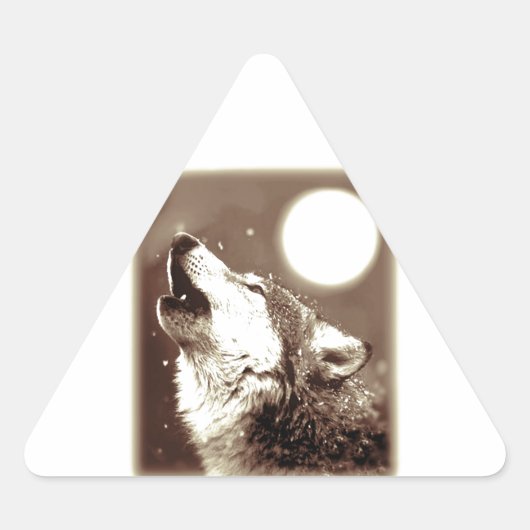 Sepia Wolf & Moon Dreieckiger Aufkleber (Vorderseite)