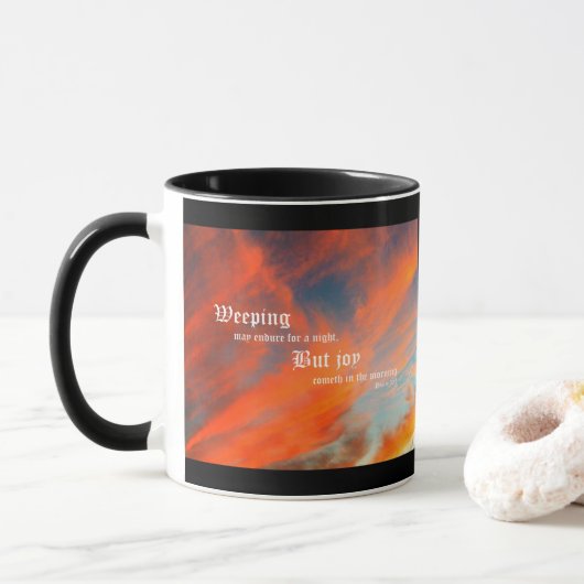 September Wolken mit Psalm 30:5 Tasse (Mit Donut)