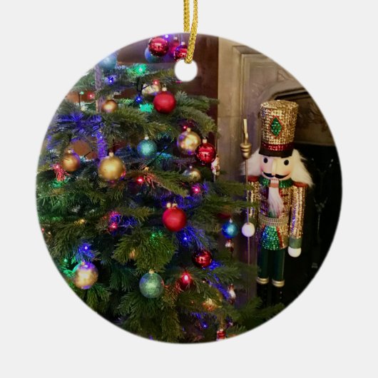 SequED Nutcracker Soldier und Weihnachtsbaum Keramik Ornament (Vorne)