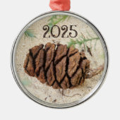 Sequoia Cone in Sand Ornament Aus Metall (Vorne)