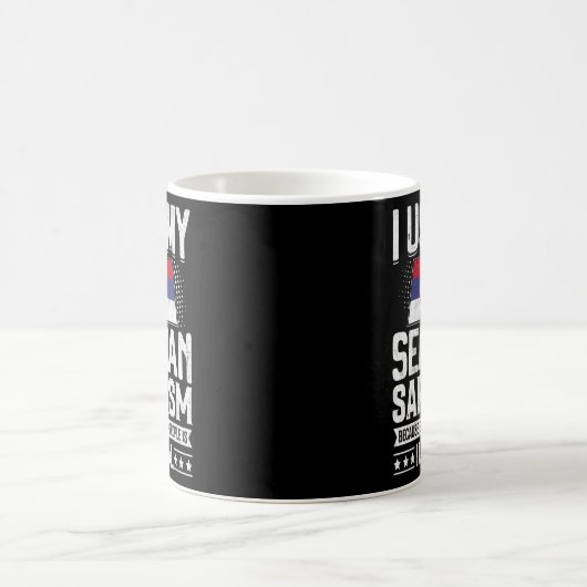 Serbiens Flagge Kaffeetasse (Mittel)