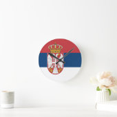 Serbische Flagge Runde Wanduhr (Zuhause)