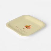 Serene Autumn Leaf Watercolor Pappteller (Gewinkelt)