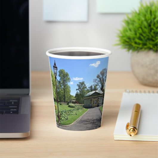 Serene Ballarat Botanischer Garten Pappbecher (InSitu)