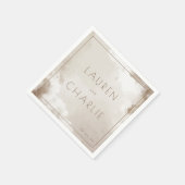 Serene Beige Wasserfarbenwolken Serviette (Ecke)