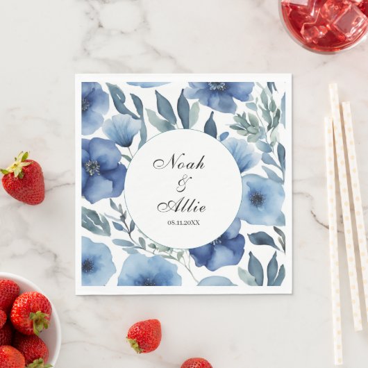 Serene Blue Floral Wedding Serviette (Beispiel)