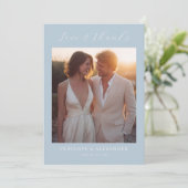 Serene Blue Minimalist Photo Dankeskarte (Stehend Vorderseite)