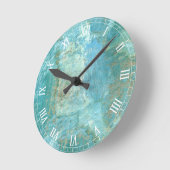 Serene Blue und Green Abstrakt Painting Runde Wanduhr (Winkel)
