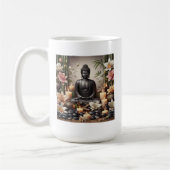 Serene Buddha in der Tasse des Gebets (Links)