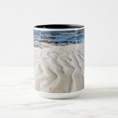 Serene Coastal Low-Tide Landschaftlich Landschaft Tasse (Zentrum)