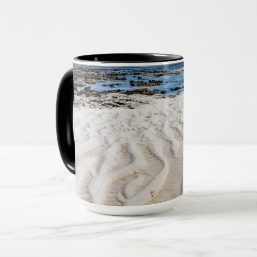 Serene Coastal Low-Tide Landschaftlich Landschaft Tasse (Vorderseite Links)