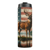 Serene Deer mit Patriotic Flag Thermosbecher (Vorderseite)