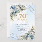 Serene dusty blue watercolor florals 70th birthday einladung (Vorderseite)