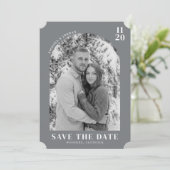 Serene Grau minimalistisches Foto Save The Date (Stehend Vorderseite)