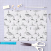 Serene Gray White Sailing Boote auf Sea Pattern Seidenpapier (Handwerk)
