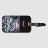 Serene indische Frau mit Wolf an der Wasserkante Gepäckanhänger (Vorderseite (Horizontal))