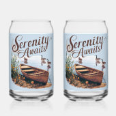 Serene Lake Boat mit Gänsen und Wildblumen Dosenglas (Vorderseite)