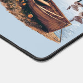 Serene Lake Boat mit Gänsen und Wildblumen Schreibtischunterlage (Ecke)