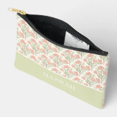 Serene Neutral Florals Mit Monogramm Zubehörtasche (Offen)