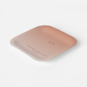 Serene Peach Minimalist Typographic Pappteller (Gewinkelt)