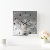 Serene Snow Leopard Quadratische Wanduhr (Zuhause)
