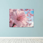 Serene Spring Flower Art Leinwanddruck (Insitu (Holzboden))