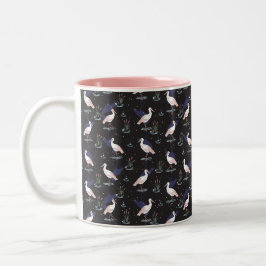 Serene Stork Pond Pattern - Elegante Spiegelungen Zweifarbige Tasse