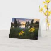 Serene Sunrise über einem Colorado-Teich Karte (Gelbe Blume)