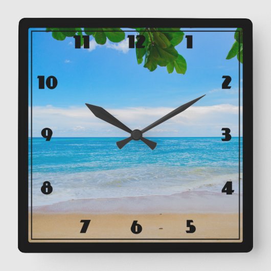 Serene Tropical Beach Sun Sand and Sea Quadratische Wanduhr (Vorderseite)
