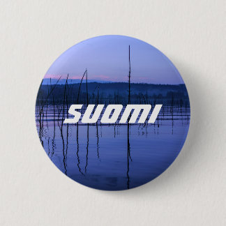 Serene und misty lake Suomi Abzeichen Button
