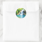 Serene Waterfall Cascading Runder Aufkleber (Tasche)