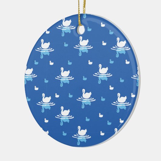 Serene Waters - Spielerisches Muster des Swan Lake Keramik Ornament (Links)