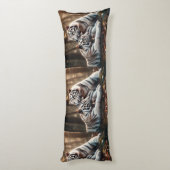 Serene White Tiger Companions Seitenschläferkissen (Rückseite (Vertikal))